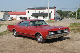 1965 Oldsmobile Dynamic 88 (19651481130).jpg